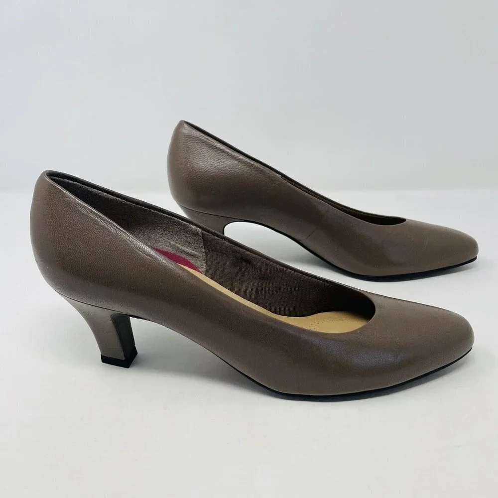 Easy Spirit Womens Size 8.5‎ 2A/4A NARROW Legend Leather Pump Mid Heels in Brown